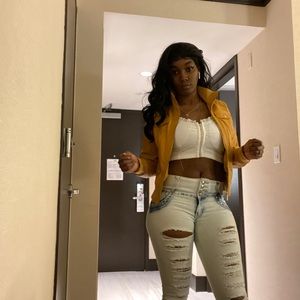 Meet your Posher, Jetta